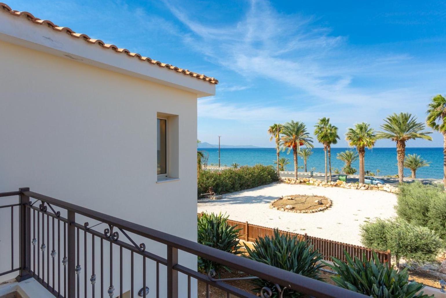 Villa Seashore One Пафос Экстерьер фото